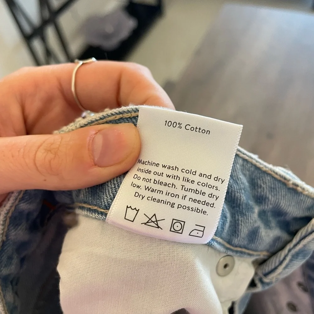 NEW! Altard State light wash women’s shorts size Medium